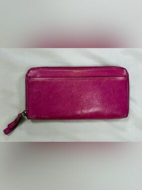 Fossil Fuchsia Pink Leather Zip Wallet